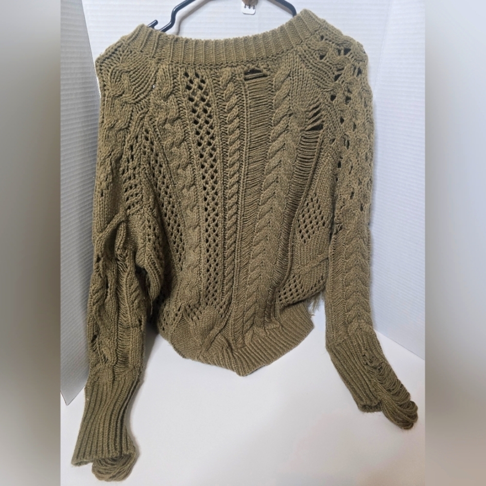 Distressed sweater - Picture 1 of 3